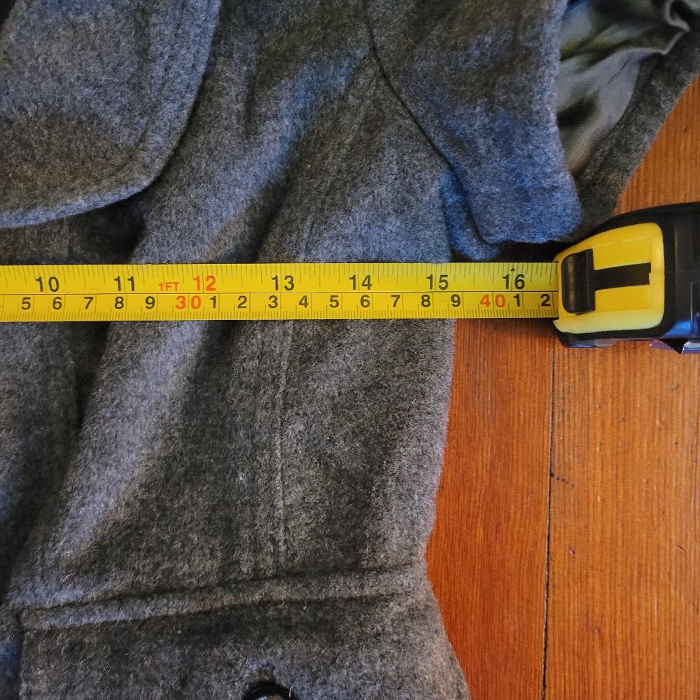 Banana Republic Grey Wool Coat - sz 2 - Picture 5 of 8